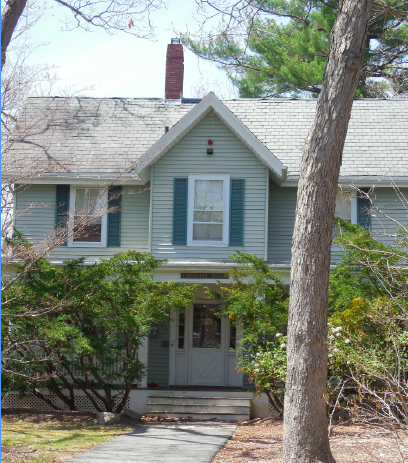 The house at the end of the lane: small dorms on campus