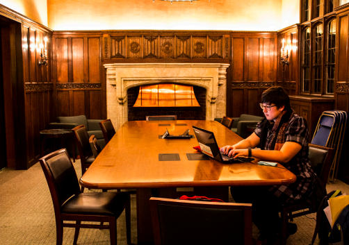 Emma Stelter ’16, a tutor for the ELRC, sits in the Sanger Room. Photo by Megan Stormberg '19, Contributing Photographer