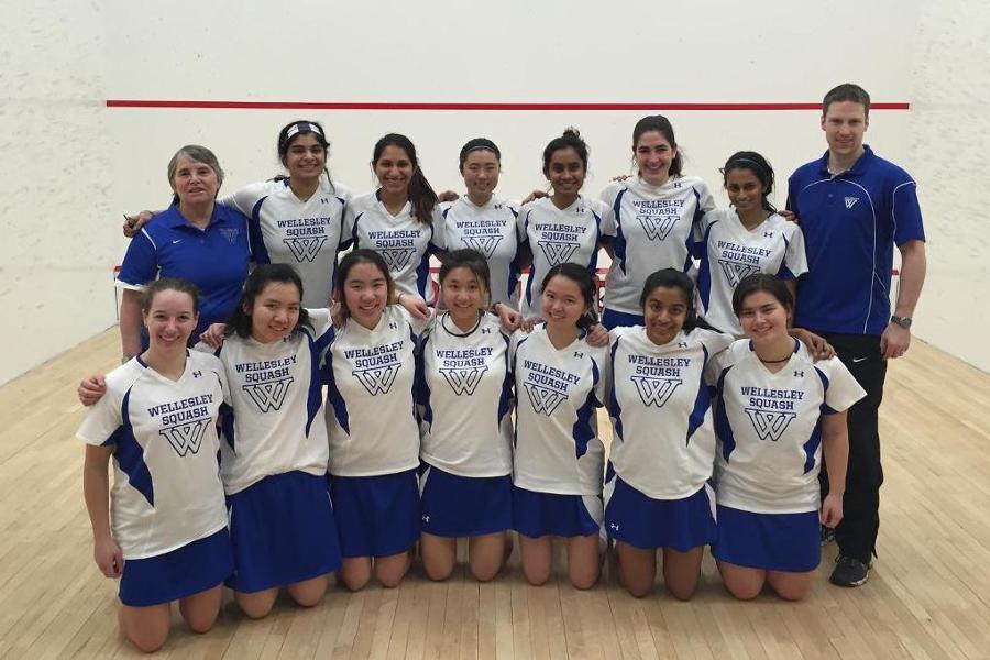 The Wellesley Squash team poses for a photo. Photo courtesy of Wellesley Squash