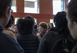 Students gather for a workshop in Tishman Commons. Photo by Havannah Tran '19.