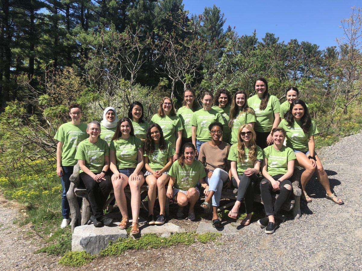 Students in Environmental Science 300 class address recycling at Wellesley Photo Courtesy of Fabi Vivacqua '18