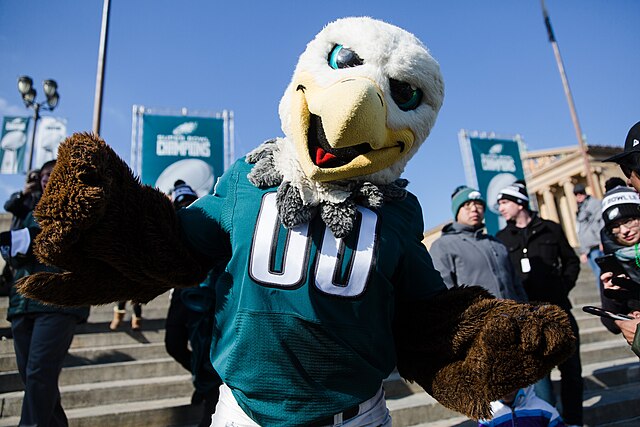 Swoop the eagle celebrates a Philly win